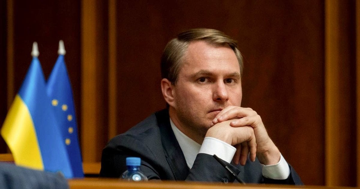 Генпрокурор Кравченко прокоментував заяви щодо родичів і своєї команди