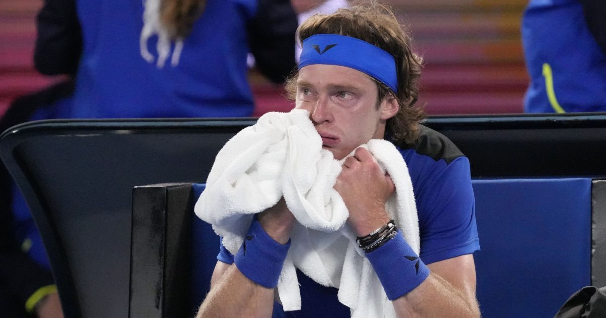 Андрей Рублев разгромно проиграл Новаку Джоковичу в 1/4 финала Australian Open