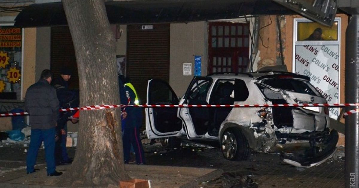 Свидетели опознали пьяного водителя на изъятых с места страшного ДТП в Одессе документах