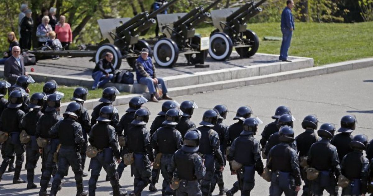 В Киеве коммунисты с боем провели первомайскую демонстрацию / © УНИАН