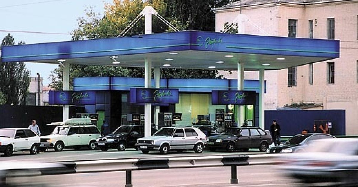 Чоловік забув дружину на заправці