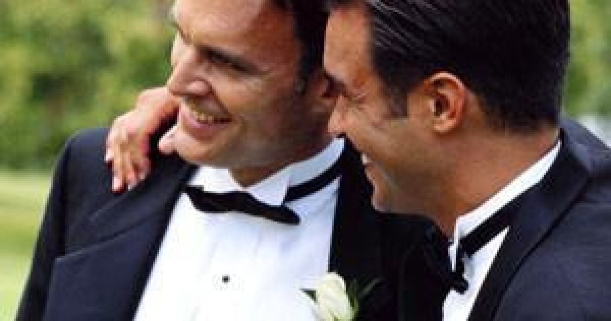 Фото: ebea.ca
Гомосексуальні пари реєструватимуть шлюби завдяки неуважності парламентарів.