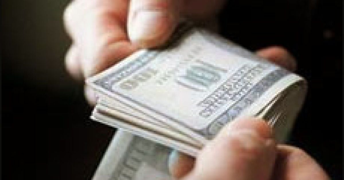 Викладачка отримала хабар на суму $ 1,5 тис.