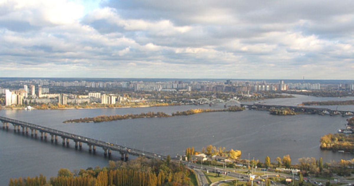 Мост Патона перекрыли до октября