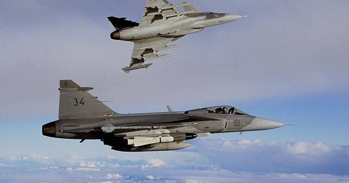 Від МіГ до F-16: українські пілоти переходять на стандарти НАТО: деталі навчання у Британії