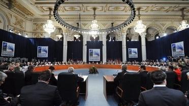 НАТО розгляне питання України в грудні