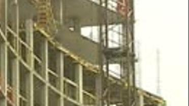 Демонтаж недобудованого центру Троїцький перенесли