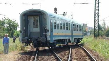 На Донеччині потяг протаранив авто