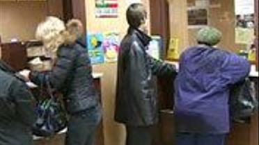 Вкладники повернуться в банківські черги