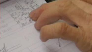 Листоноша погасила чужими пенсіями кредити