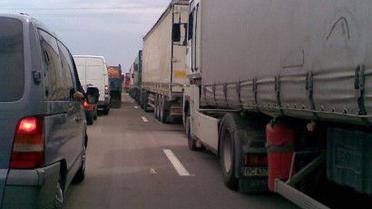 Київ взяли в облогу