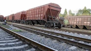 Зійшли з рейок 14 напіввагонів