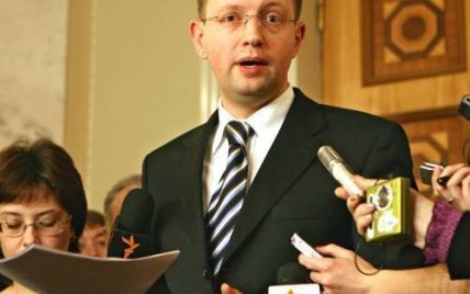 Яценюк відхрестився від наміру очолити опозицію