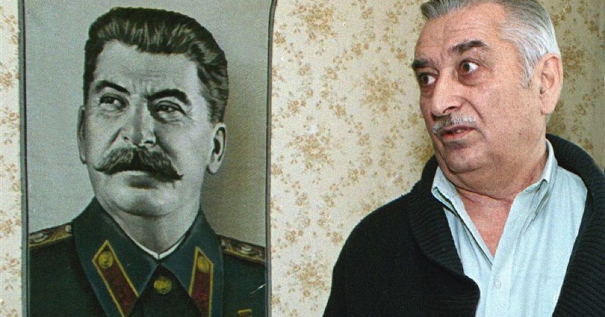 Євген Джугашвілі просить депутатів спростувати свої слова про Катинь