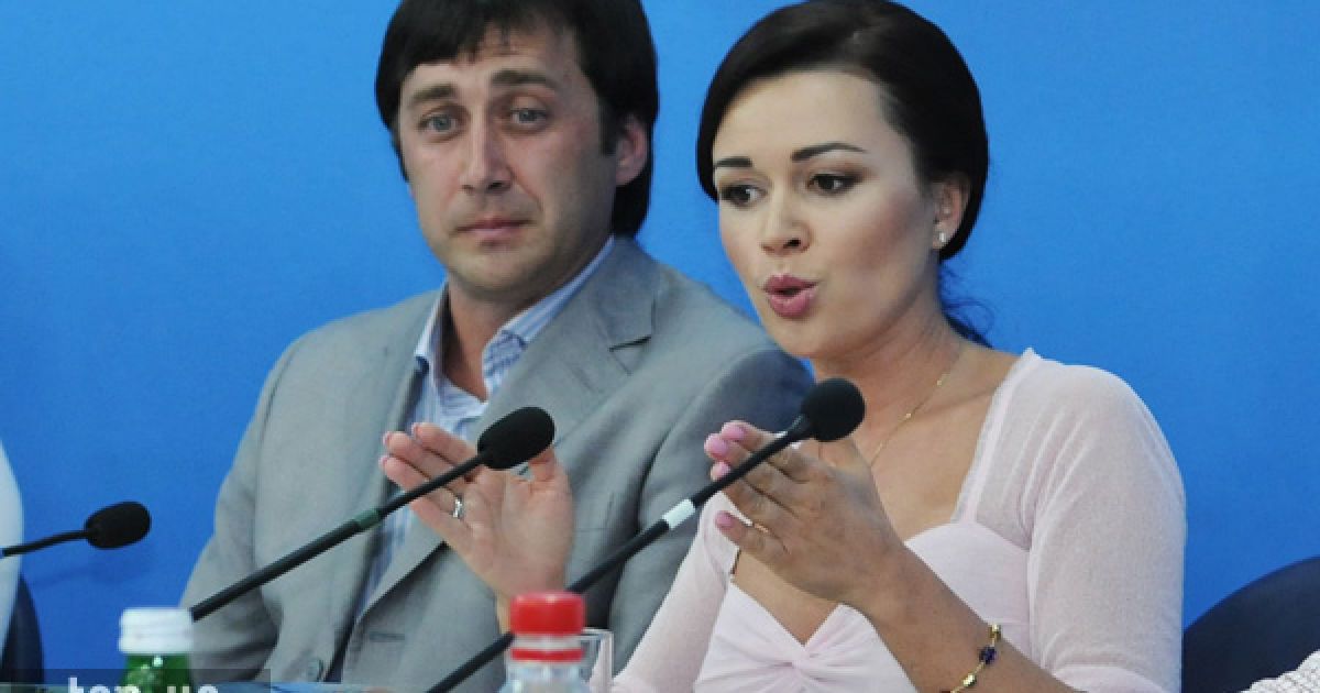 Анастасія Заворотнюк через гроші розлучається з чоловіком-фігуристом