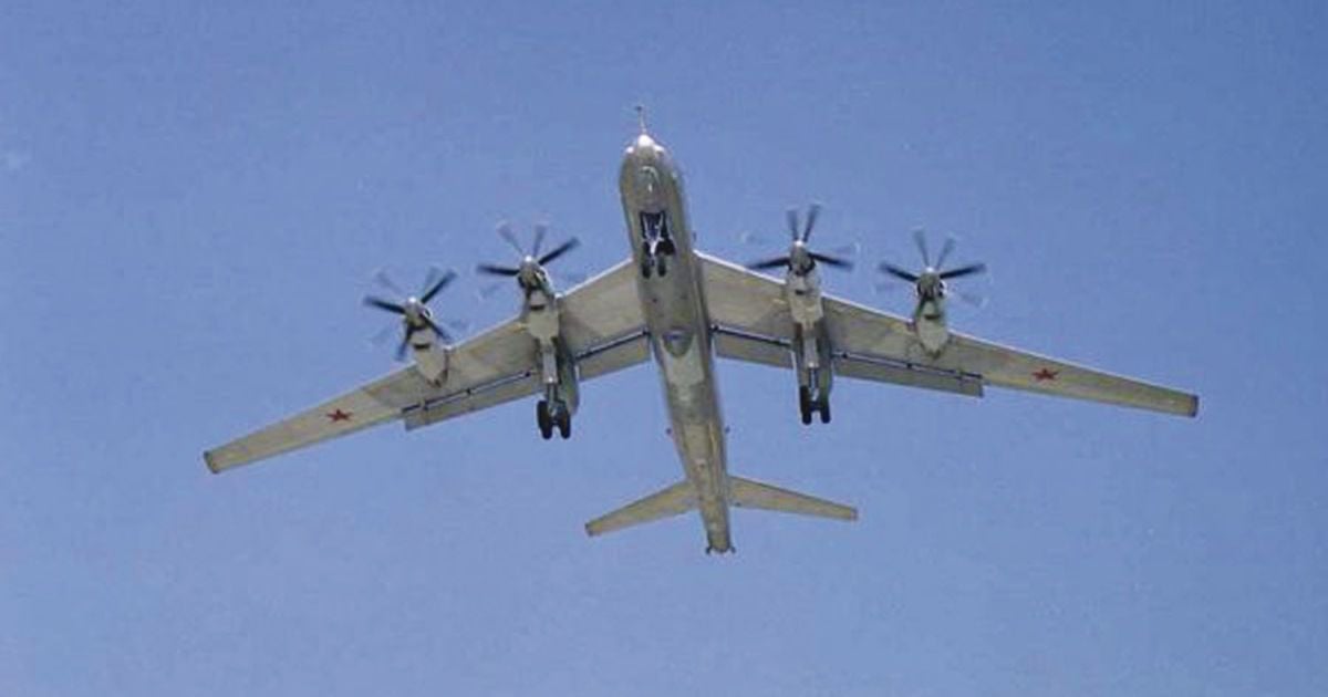 Поблизу Аляски американські винищувачі перехопили одразу шість військових літаків РФ