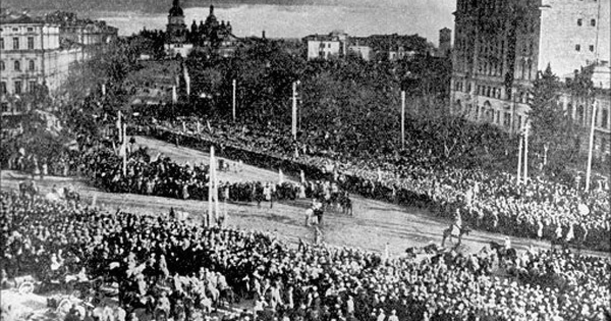 Сьогодні в Україні  - День соборності.