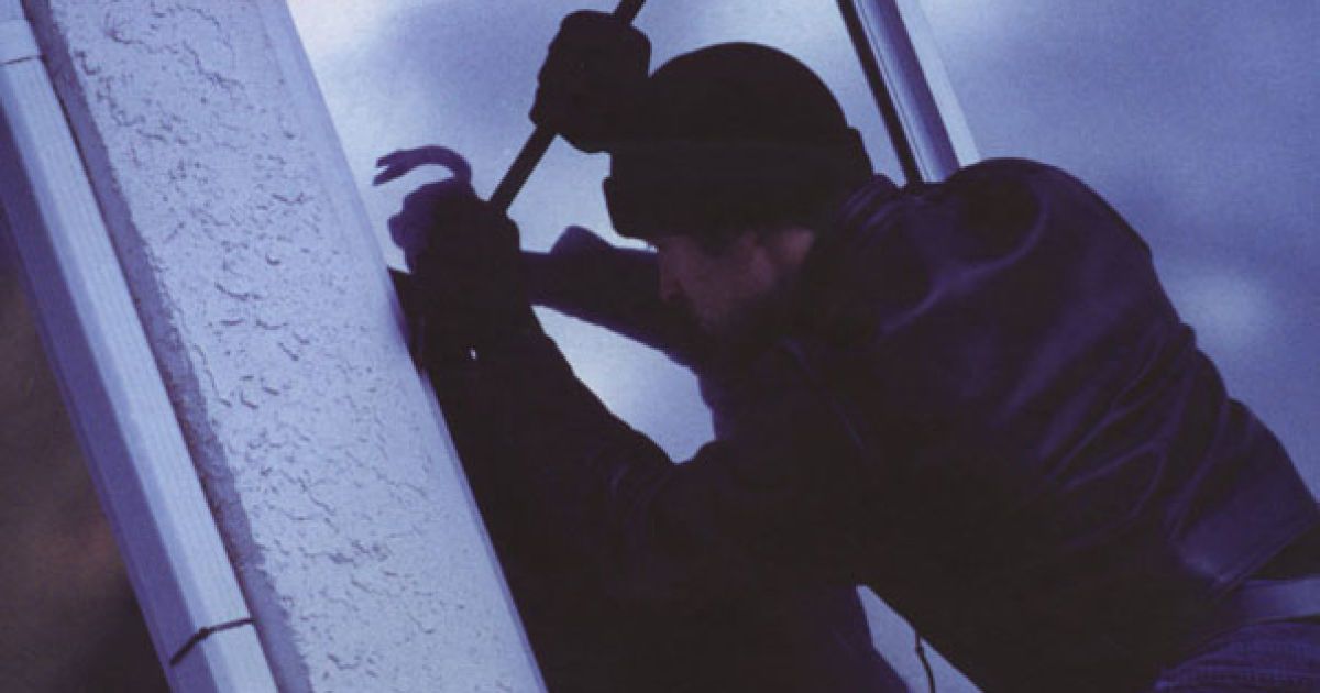 Чоловік пограбував банк, щоб орендувати чужу дружину