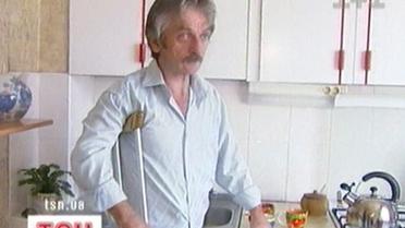 Здоровий хворого не розуміє