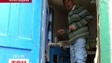 На березі Десни вже 13 рік живе Льоня Робінзон