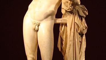 У Дніпорпетровську з'явилась невідома скульптура