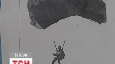 На Харківщині розбився парашутист