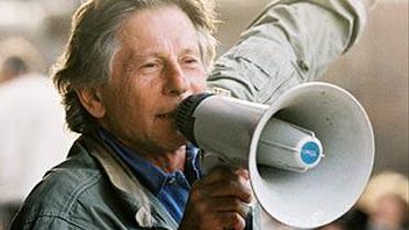 Поланскі прибув у свій маєток під домашній арешт