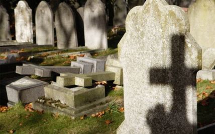 У Чехії дозволили ховати людей на онлайн цвинтарі