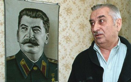 Онук Сталіна знов вимагає від Думи не очорняти діда