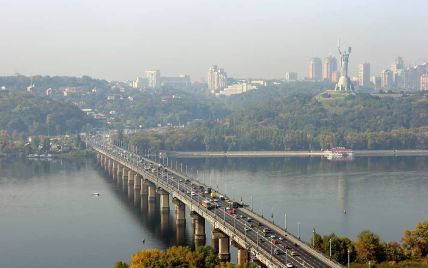 В Киеве просел мост Патона. Движение переправой ограничат на несколько дней