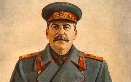 У Лондоні в фойє театру встановили статую Сталіна