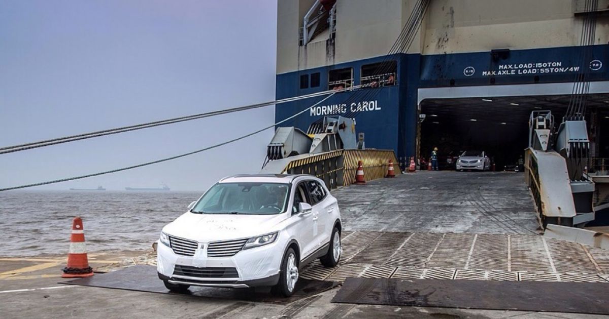 В Китае стартовали продажи кроссовера Lincoln MKC