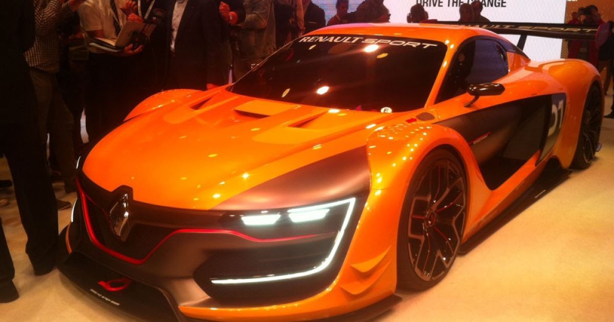 Renault представила суперкар с двигателем от Nissan GT-R