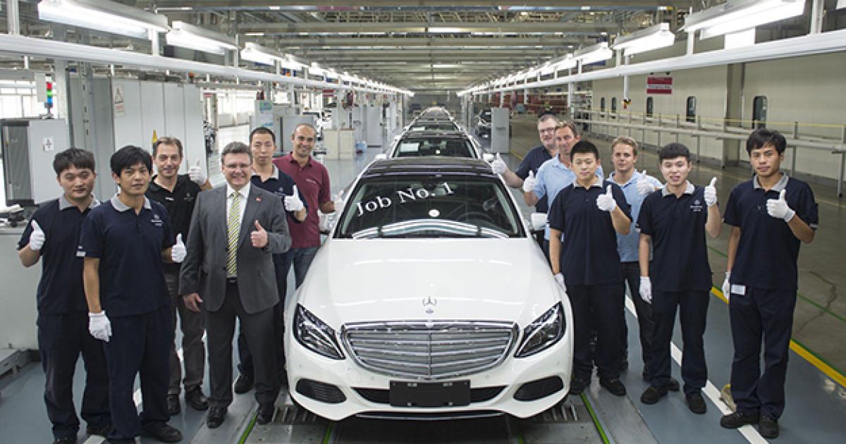 Удлиненный Mercedes-Benz C-Class сошел с конвейера