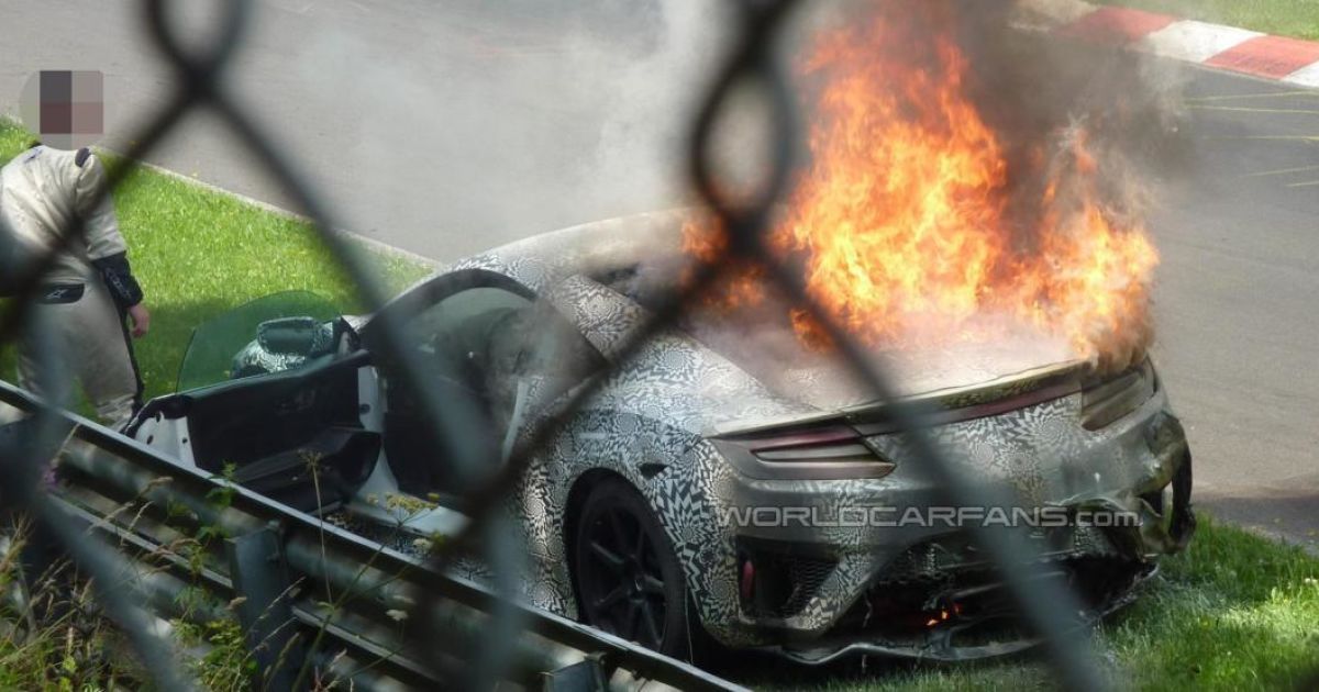 Прототип суперкара Honda NSX сгорел во время испытаний