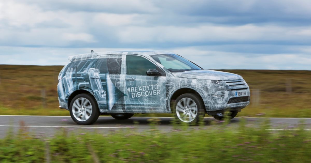 Land Rover приоткрыл завесу над новой моделью (Видео)