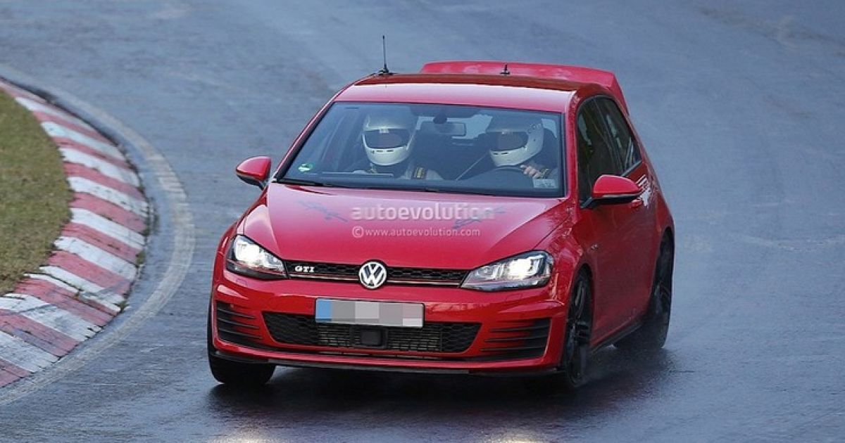 Volkswagen готовит "горячую" версию Golf GTI