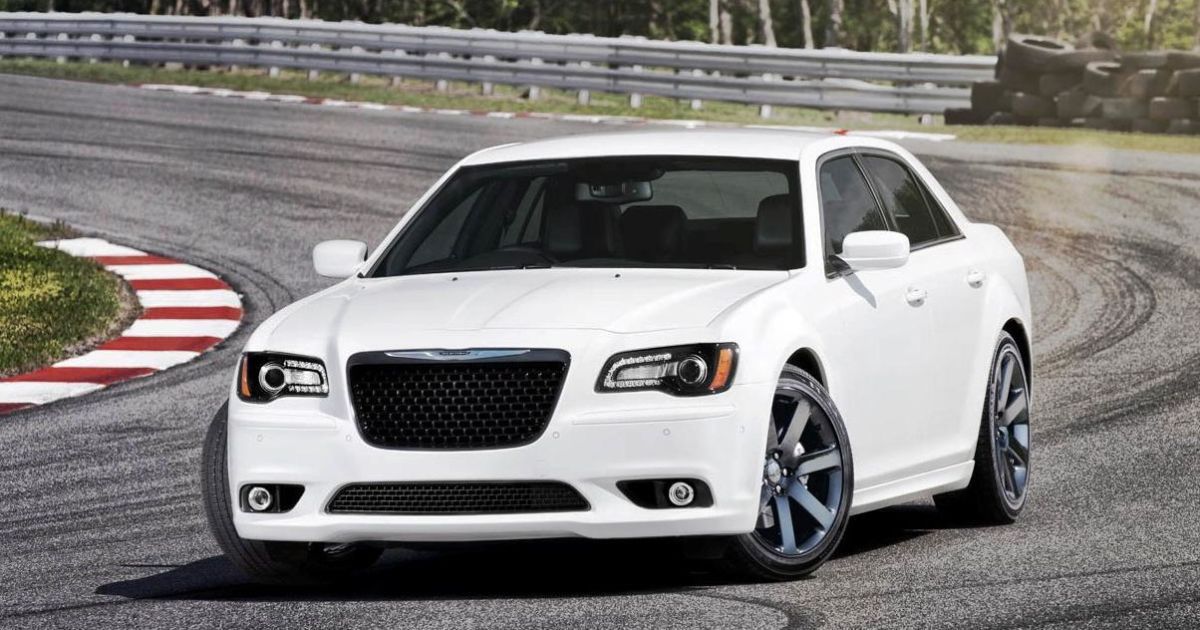 Chrysler планирует свернуть производство 300C со значком SRT8