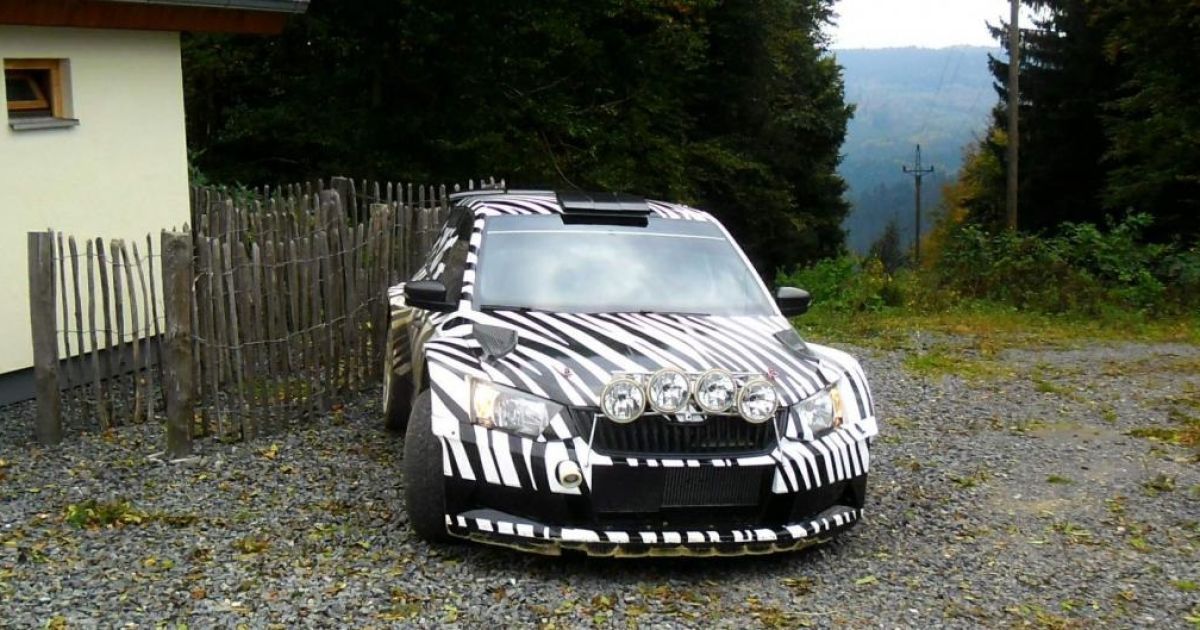 Skoda готовит к показу гоночную Fabia R5 (Видео)