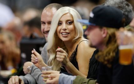 Как звезды любят баскетбол: Леди Гага, Бейонсе, Рианна и другие на матчах