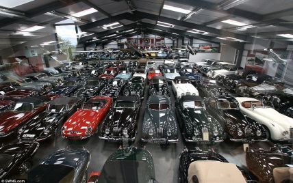Jaguar Land Rover купил самую большую коллекцию автомобилей