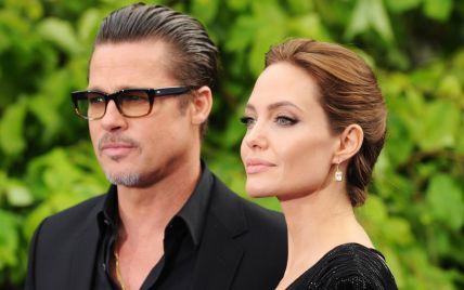 Питт и Джоли продали свадебные фото ради благотворительности