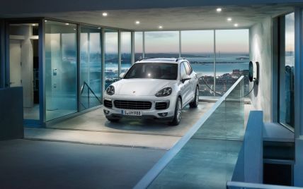 В Париже пройдет премьера гибридного Porsche Cayenne S