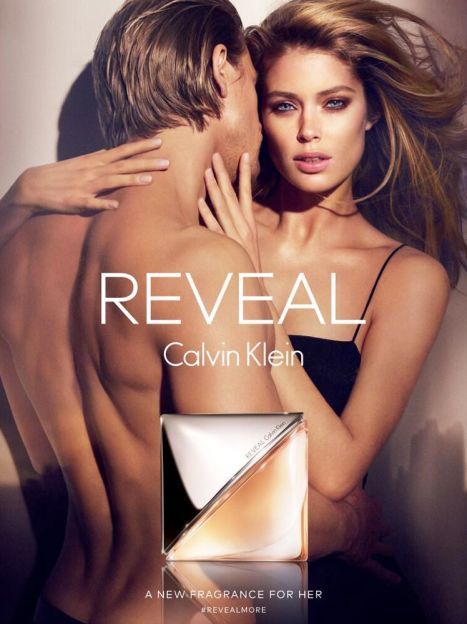 Даутцен Крус в рекламе парфюмерной новинки от Calvin Klein / © 