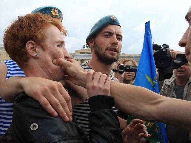 Гей-активіст спровокував бійку