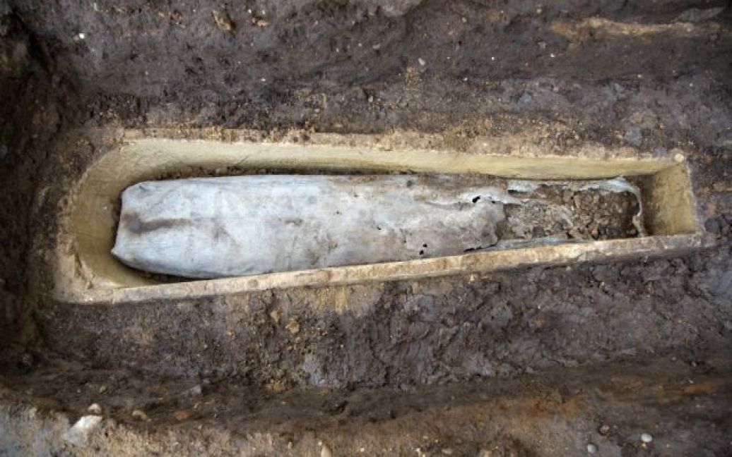 Археологи знайшли труну в труні / © University of Leicester