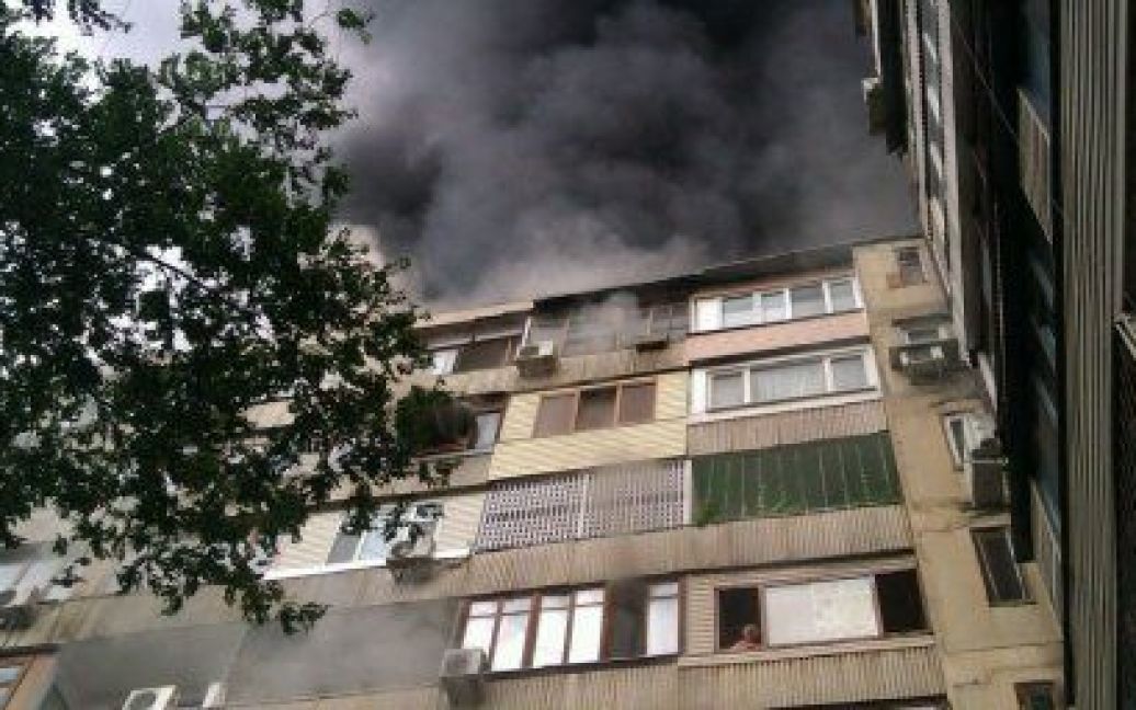 Пожежа в Алма-Аті знищила 20 житлових квартир / © twitter.com/@YakovFedorov