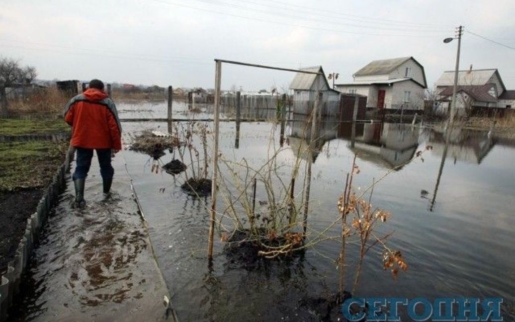У селі Підгірці вода залила вулиці і будинки / © Сегодня