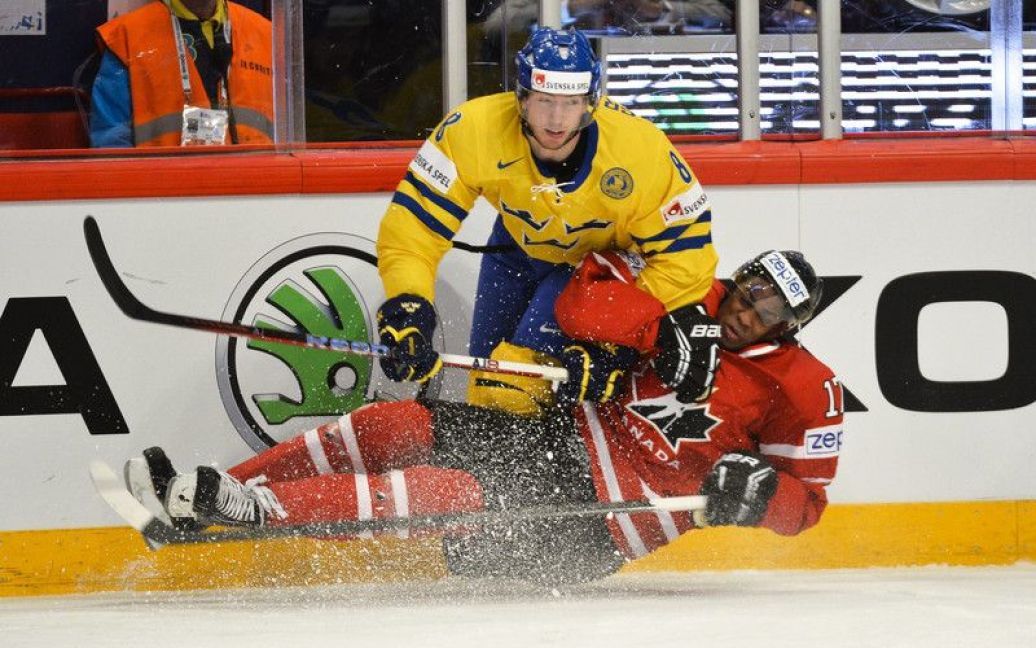 Господарі турніру шведи перемогли Канаду / © Фото EPA/UPG