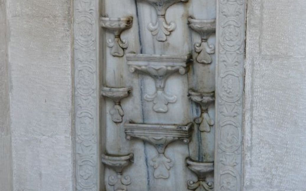 Фонтан слез - уникальный памятник Хан-Сарая / © archiportal.crimea.ua